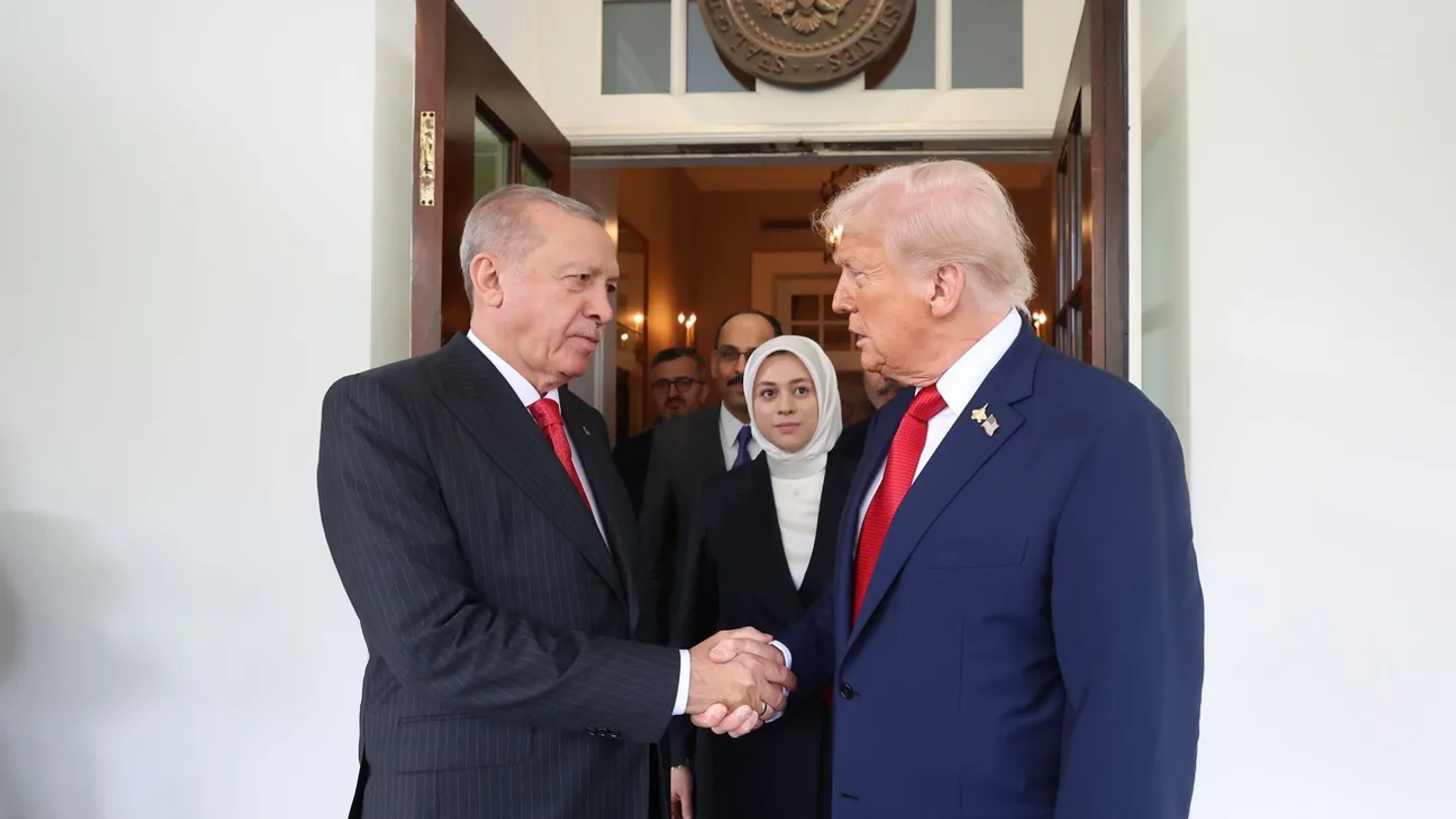 الرئيس أردوغان يغادر الولايات المتحدة بعد لقائه ترمب بالبيت الأبيض