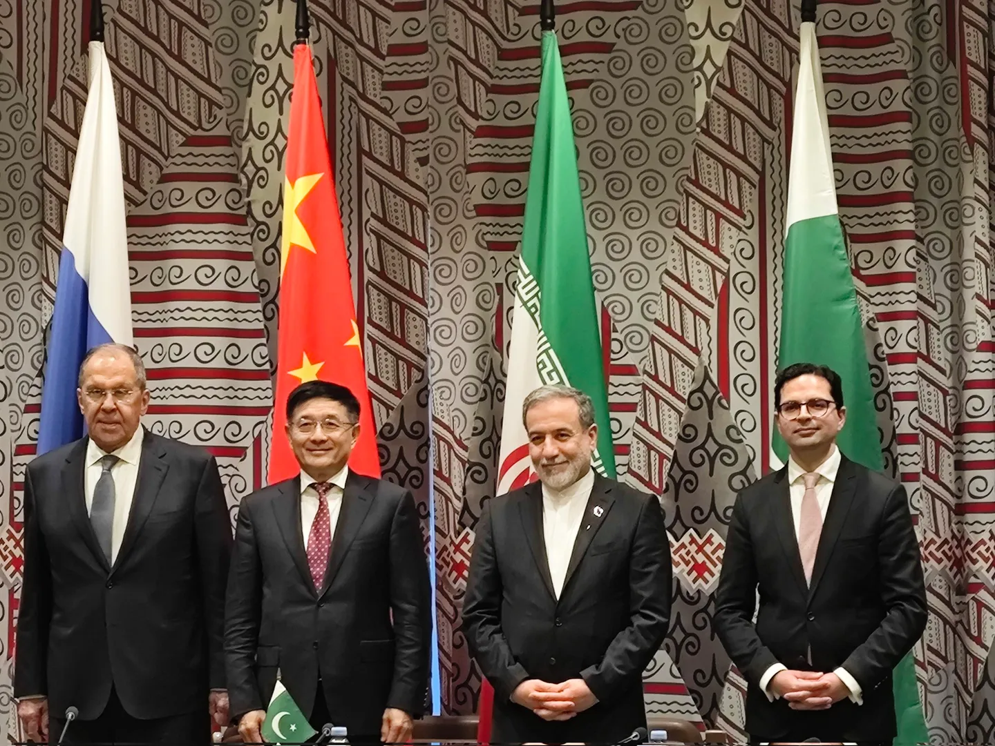 نشست چهارجانبه وزرای خارجه چین، ایران، پاکستان و روسیه درباره افغانستان