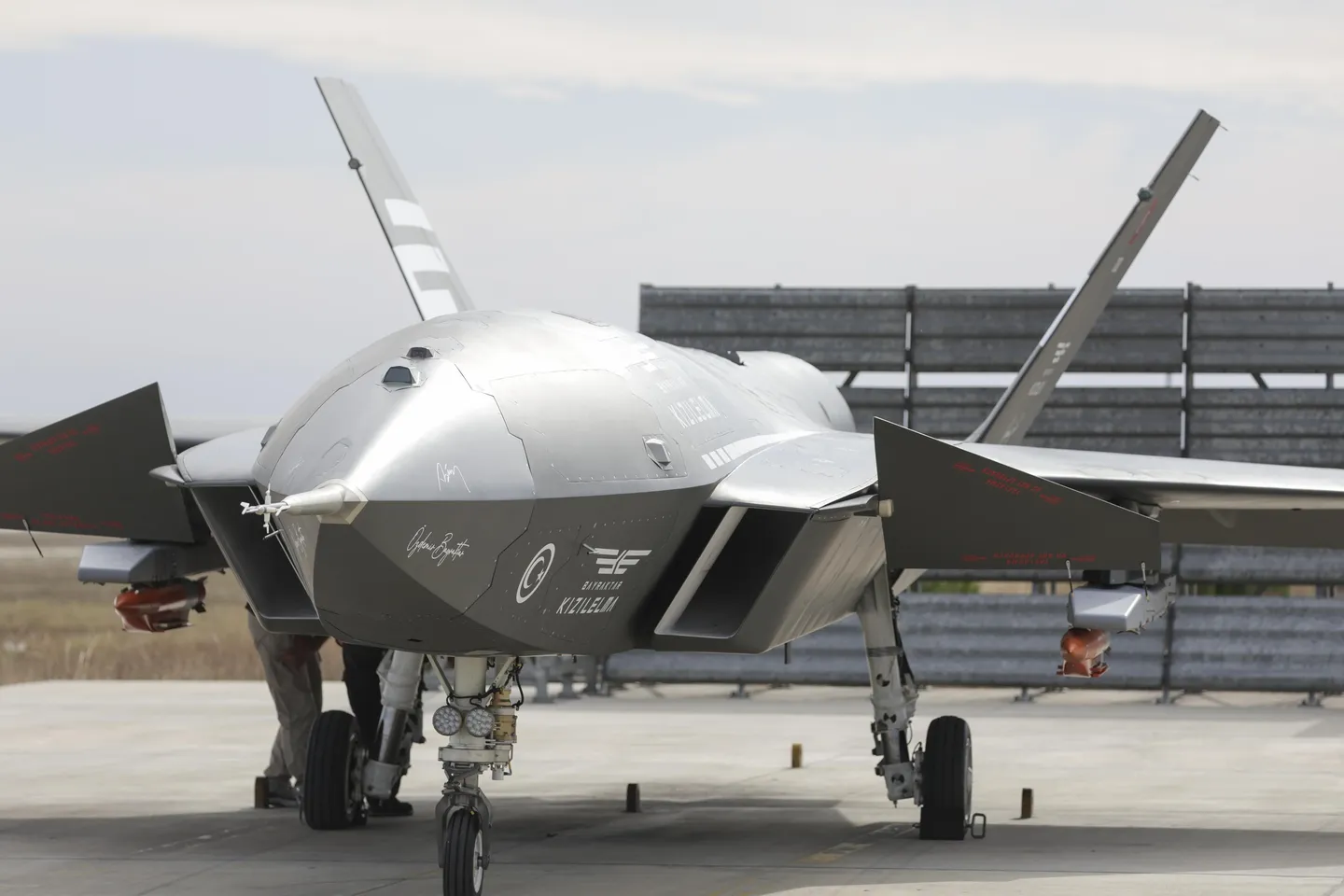 صناعات تركيا الدفاعية تواصل نجاحاتها.. منظومة "لفنت" تصيب أول أهدافها وإنجاز جديد لـ"قزل ألما"