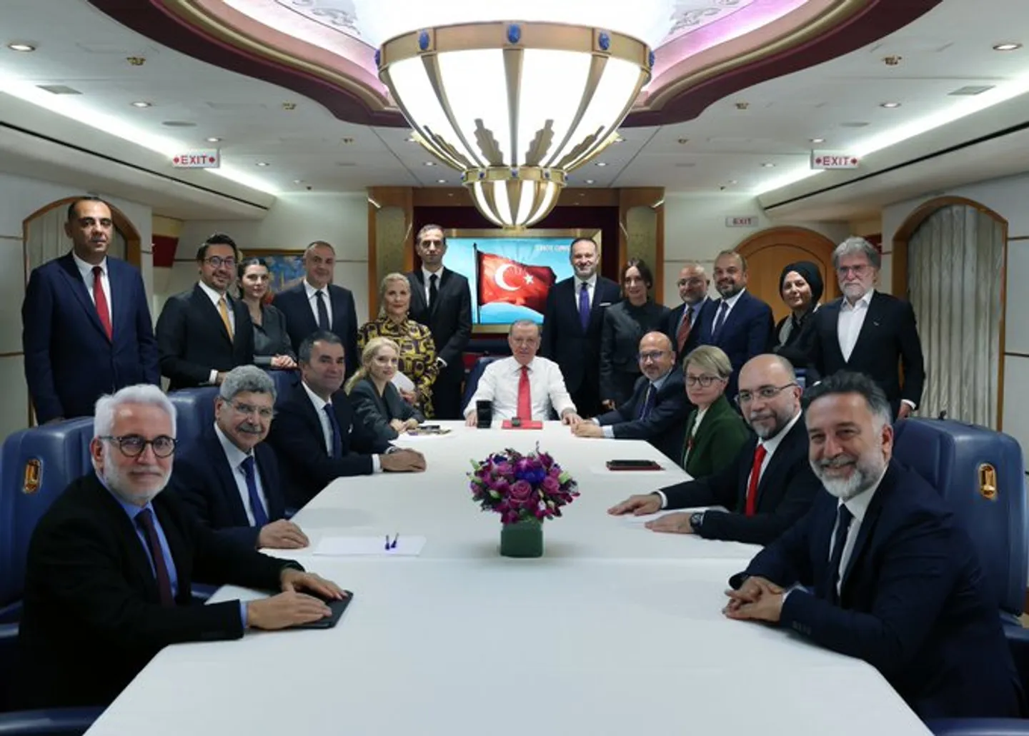 أردوغان يؤكد أن لقاءه وترمب كان "مثمراً وجرى في مناخ ودي" ويدعو لإنهاء المجازر بغزة