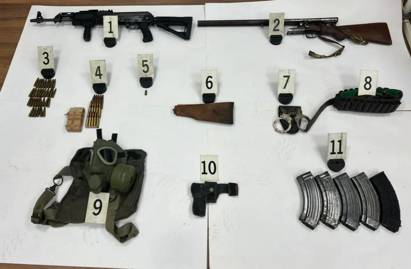 Policia gjen armë, municion dhe pajisje të tjera ilegale në Mitrovicë të Veriut