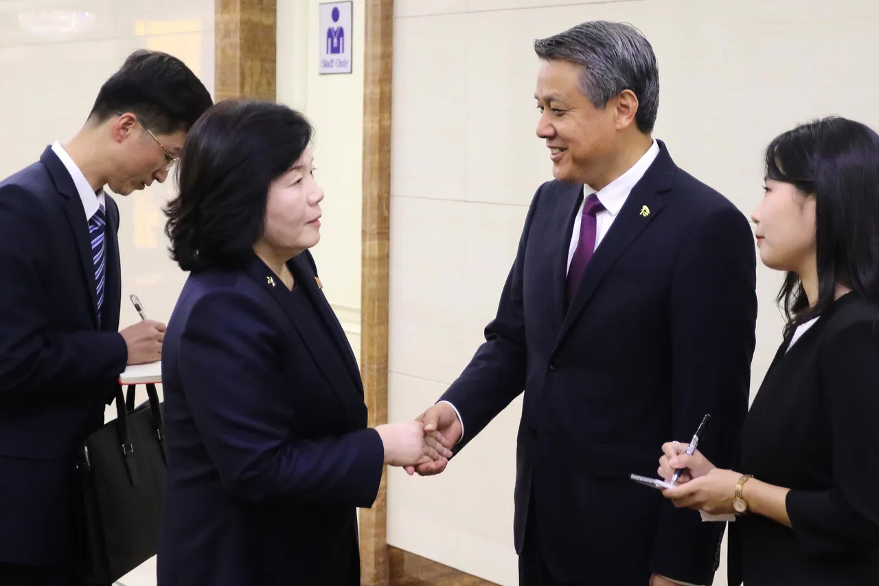 북한 외무상, 베이징에서 중국 외교부장과 회담