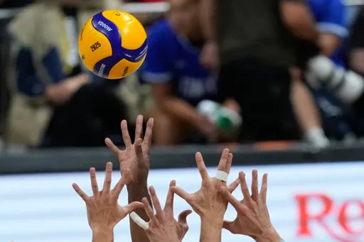 Rosyjscy siatkarze wracają do oficjalnych zawodów. FIVB ogłosiła decyzję