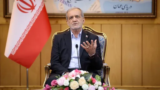 "بذرائع مختلفة".. بزشكيان يتهم واشنطن بعرقلة أي اتفاق نووي محتمل