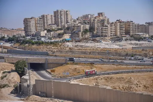 ¿Quién financia la expansión de los asentamientos israelíes ilegales en Cisjordania ocupada?