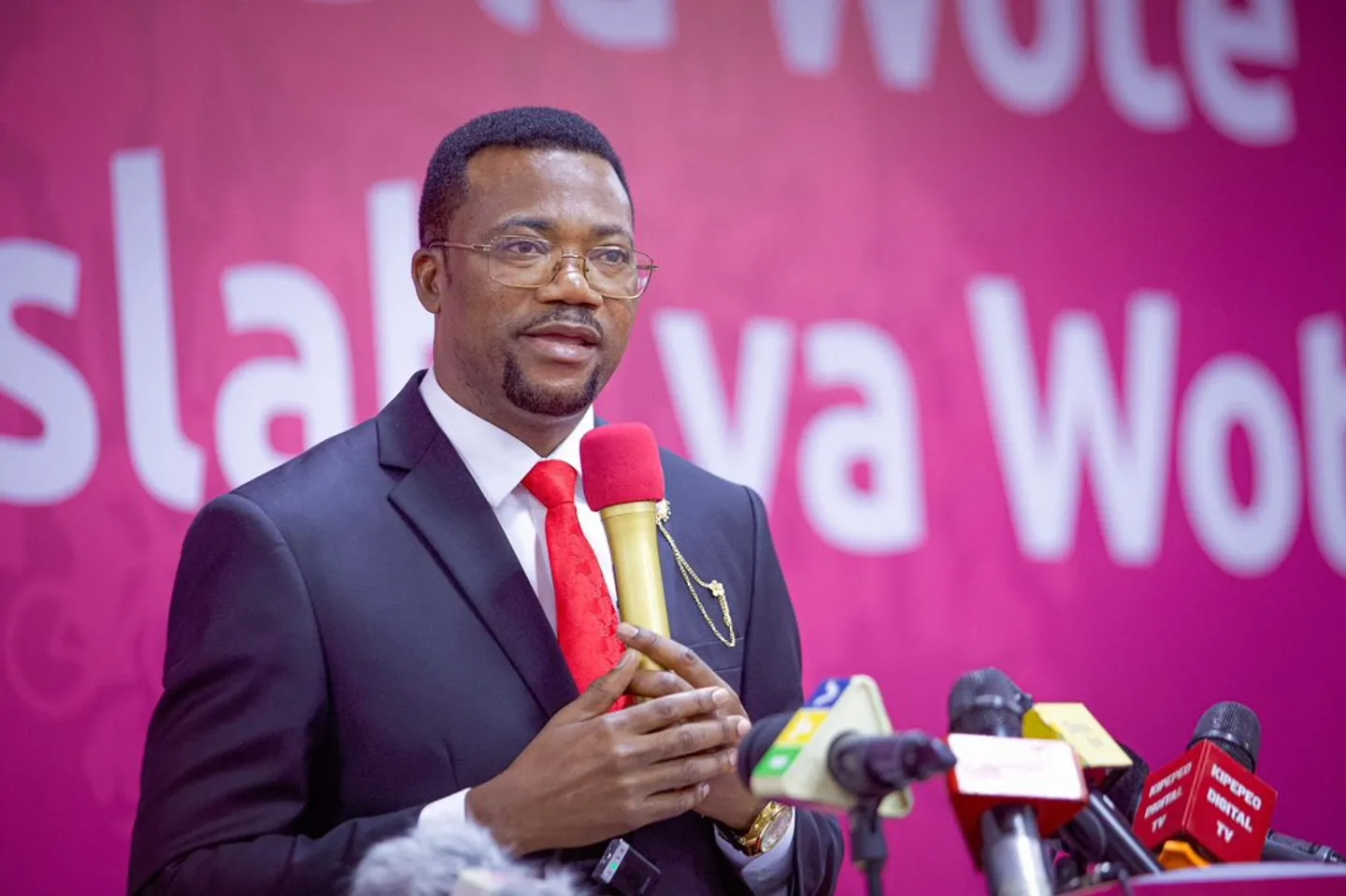 Luhaga Mpina: Sirudi CCM ng’o