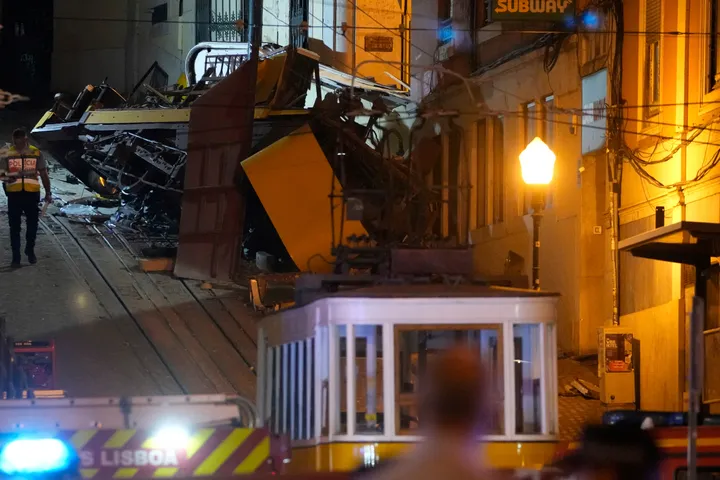 Të paktën 15 të vdekur, 18 të plagosur në aksidentin me tramvaj në Lisbonë