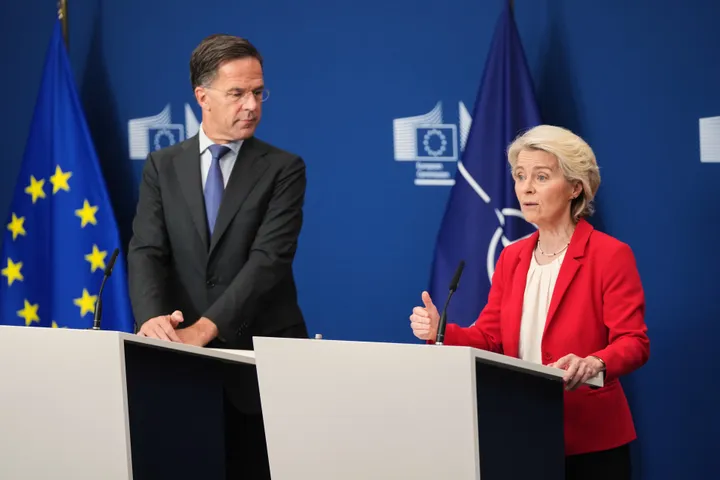 UE: l'Ukraine remboursera le prêt sur la base des avoirs russes gelés si Moscou paie les réparations