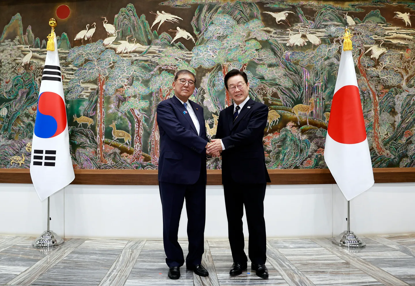 首相石破茂と李大統領、釜山で最後の首脳会談を実施