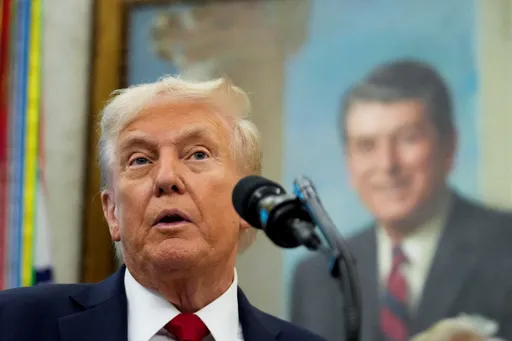 Trump administration pressures 9 top universities to sign federal funding deal