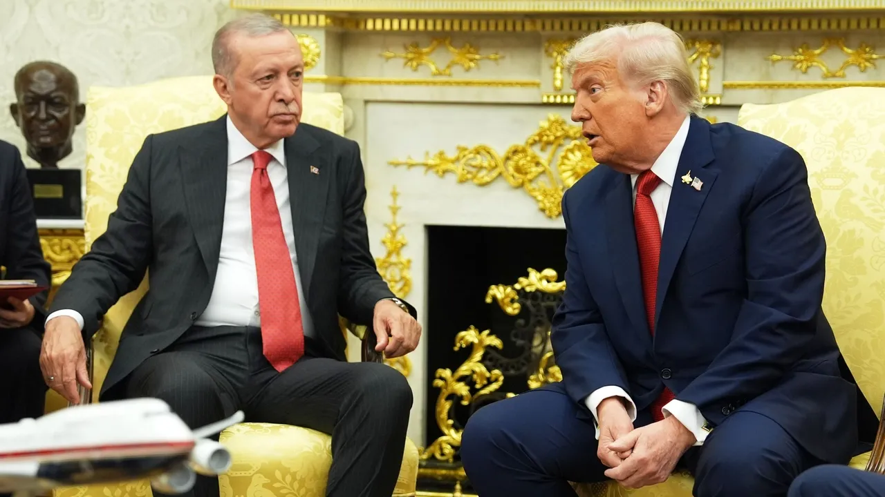 Эрдоган Трамптын демилгесин кубаттап, тынчтык процессине колдоо көрсөтөрүн айтты