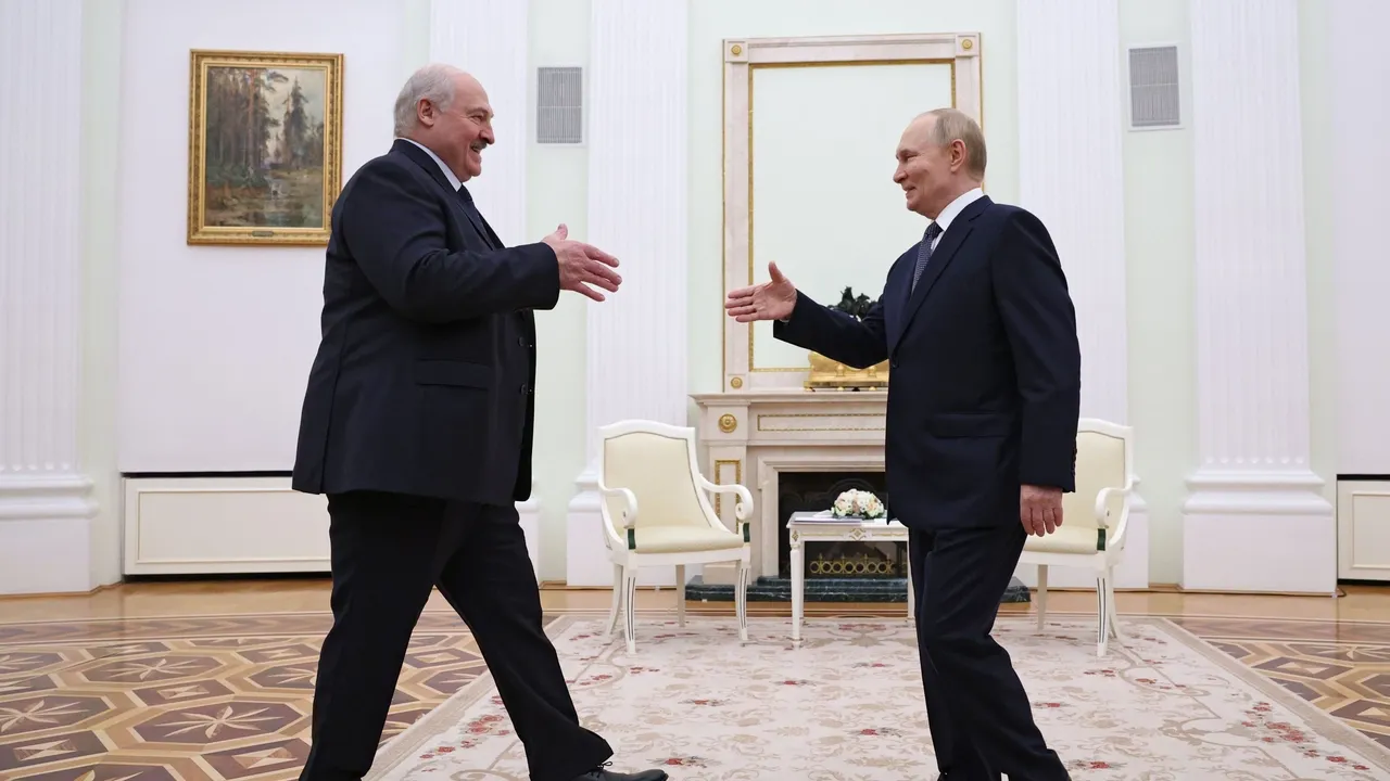 США ищут пути к России через Беларусь