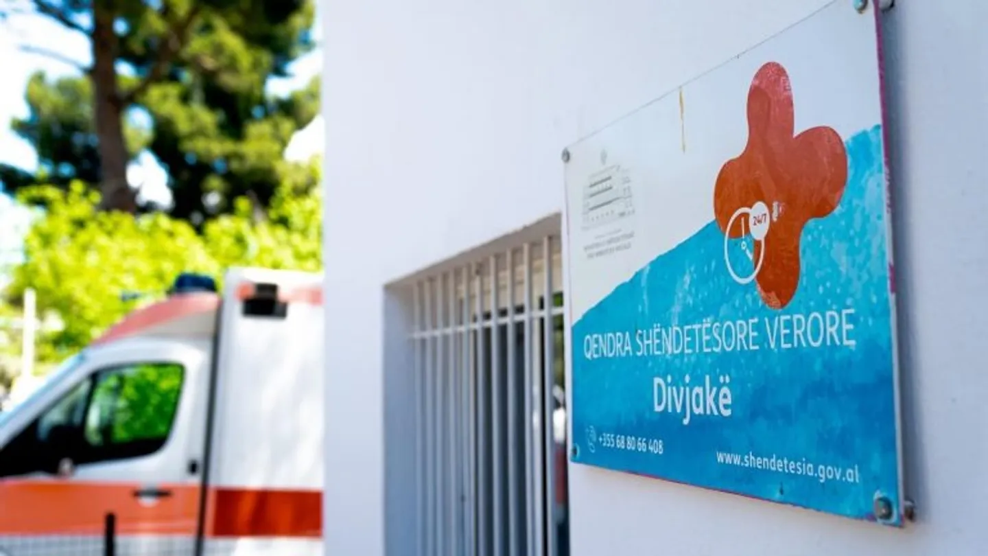 Shqipëri, mbi 68.000 vendas e të huaj përfituan nga shërbimi në qendrat shëndetësore verore