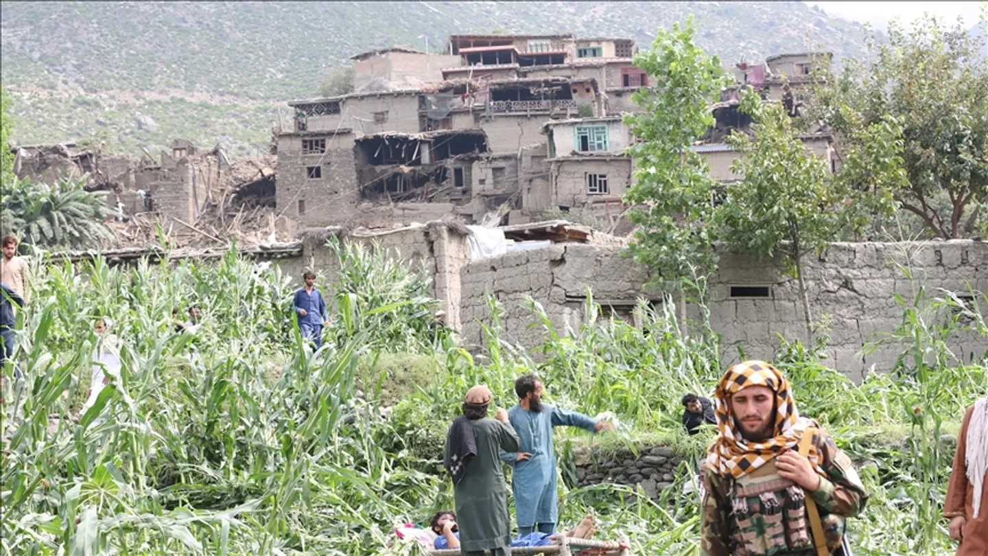 Afganistan, mbi 1.800 viktima nga tërmeti i fuqishëm, vazhdojnë kërkimet për të mbijetuarit