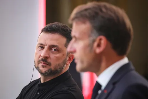 Paris aurait averti Kiev contre une possible trahison américaine dans les négociations de paix