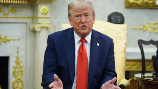 Трамп: Орусия-Украина тынчтык демилгеси кыйынчылыктарга карабастан уланып жатат