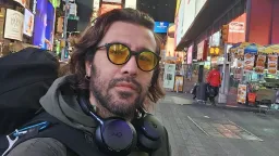 Жоголгон түрк окумуштуу бир жумалык издөөдөн кийин АКШнын миграция камагынан табылды