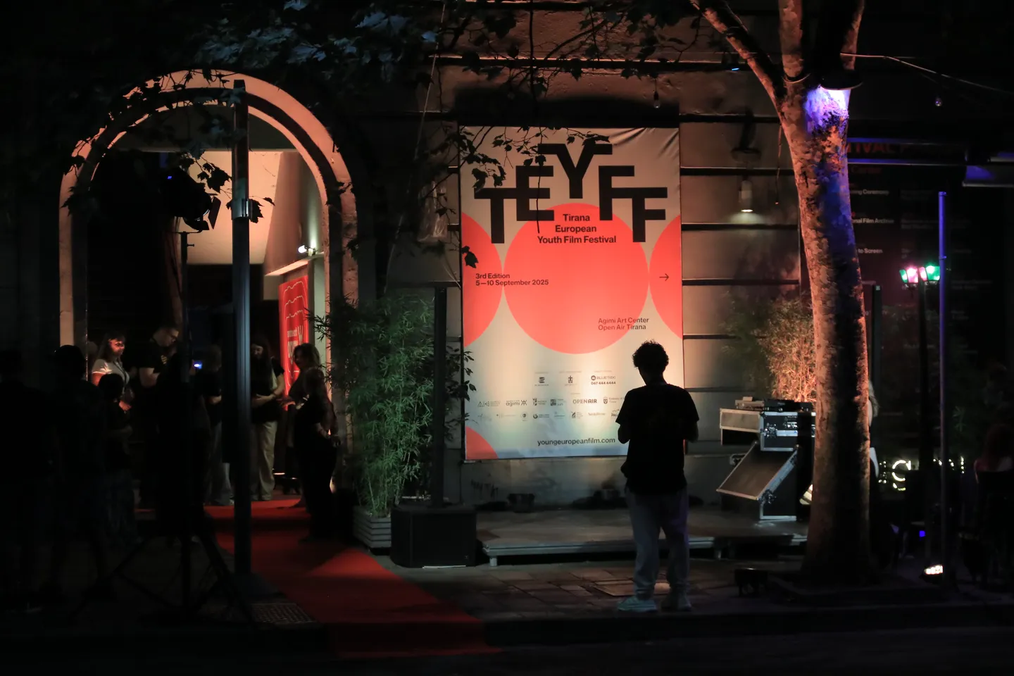 Shqipëri, fillon Festivali Evropian i Filmit për të Rinj