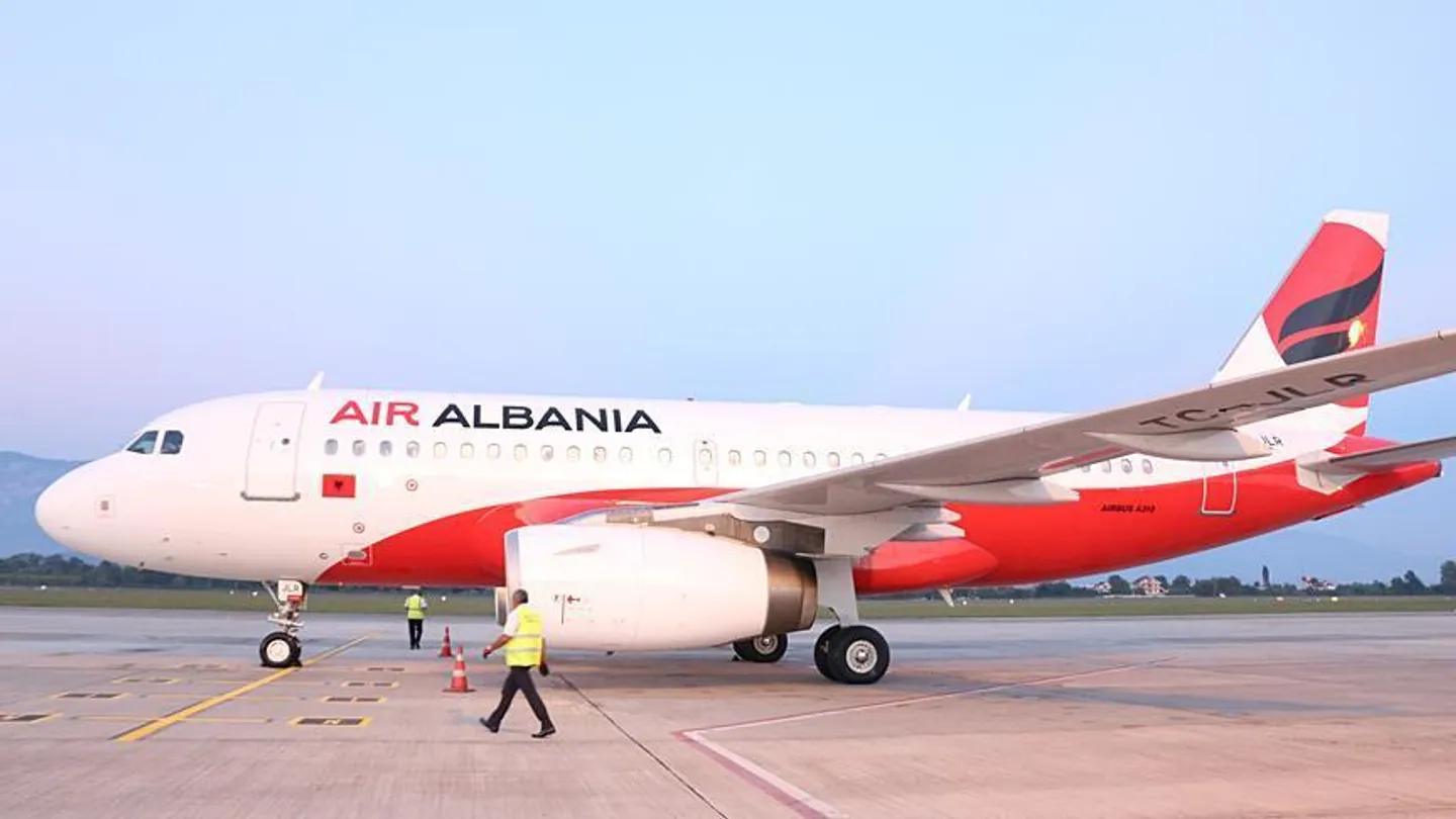 Mbi 7,8 milionë pasagjerë udhëtuan përmes Aeroportit të Tiranës
