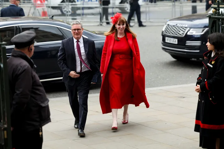 Starmer reshuffles cabinet after deputy Rayner quits