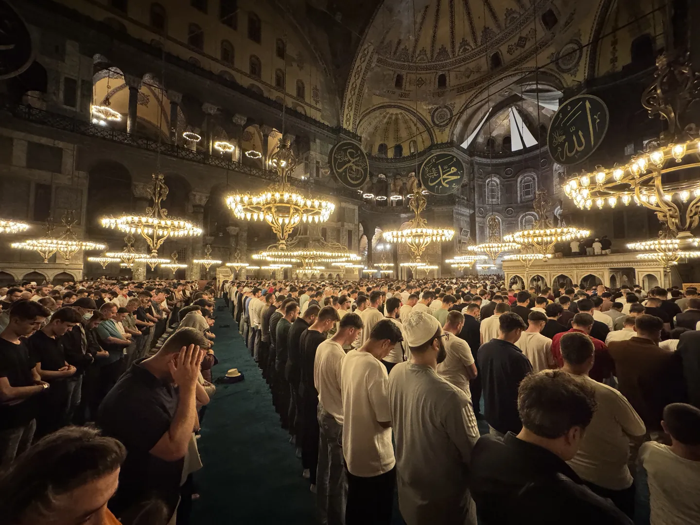 Hotunan yadda dubban Musulmai a ƙasashen duniya suka yi murnar Maulidin Annabi
