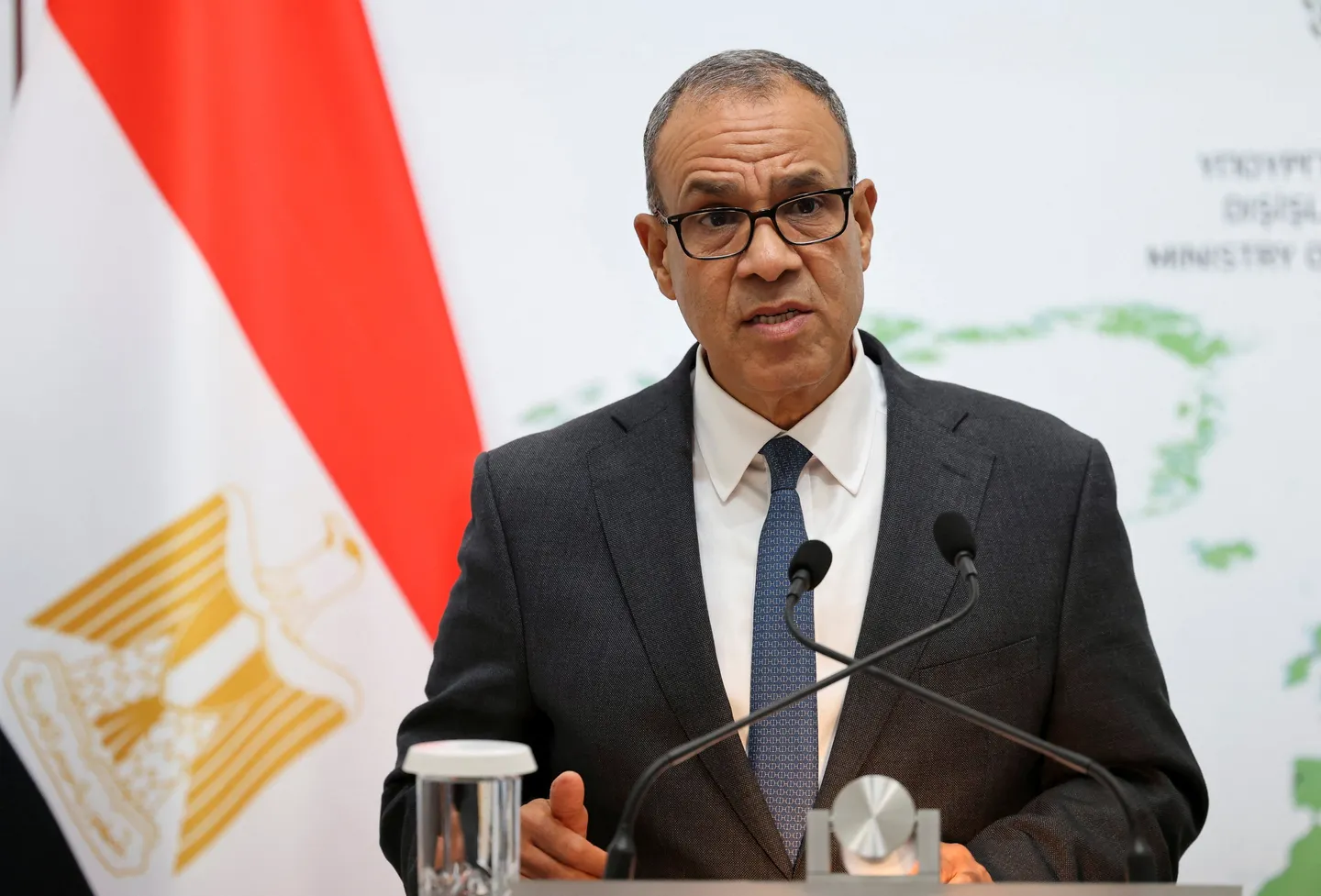 مصر: نرفض تهجير الفلسطينيين وندين جرائم الإبادة الإسرائيلية في غزة