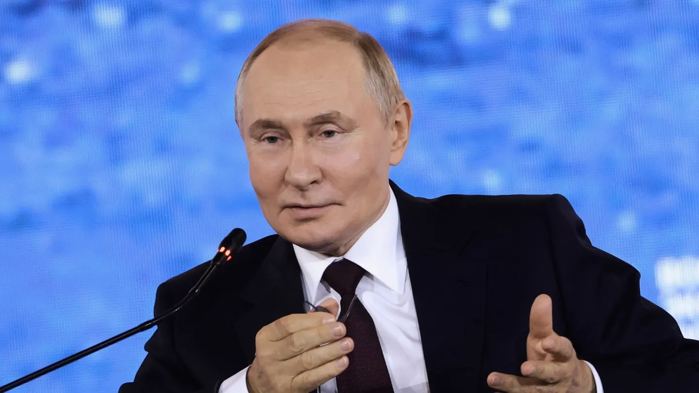 Путин пригрозил ударом по иностранным военным в Украине