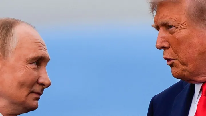 Трамп жакында Путин менен сүйлөшөрүн билдирди