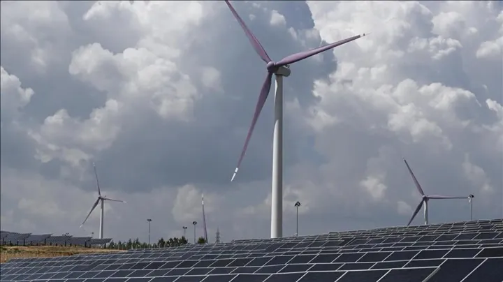 Energías verdes e inteligentes: más eficacia, pero también más riesgos, advierte un informe