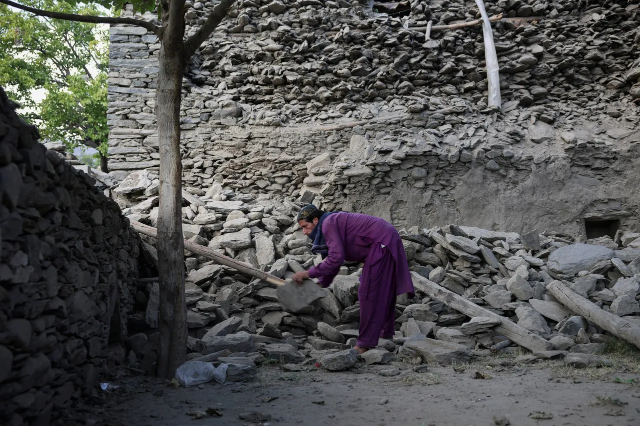 د افغانستان او پاکستان ځیني برخې  زوروې زلزلې لړزولي.