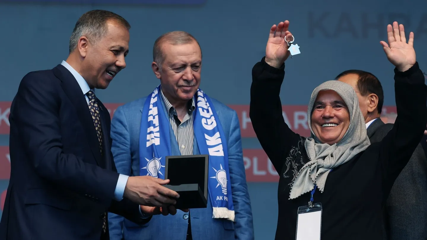 الرئيس أردوغان: وفَّرنا مساكن لثلثي المتضررين من زلزال 2023