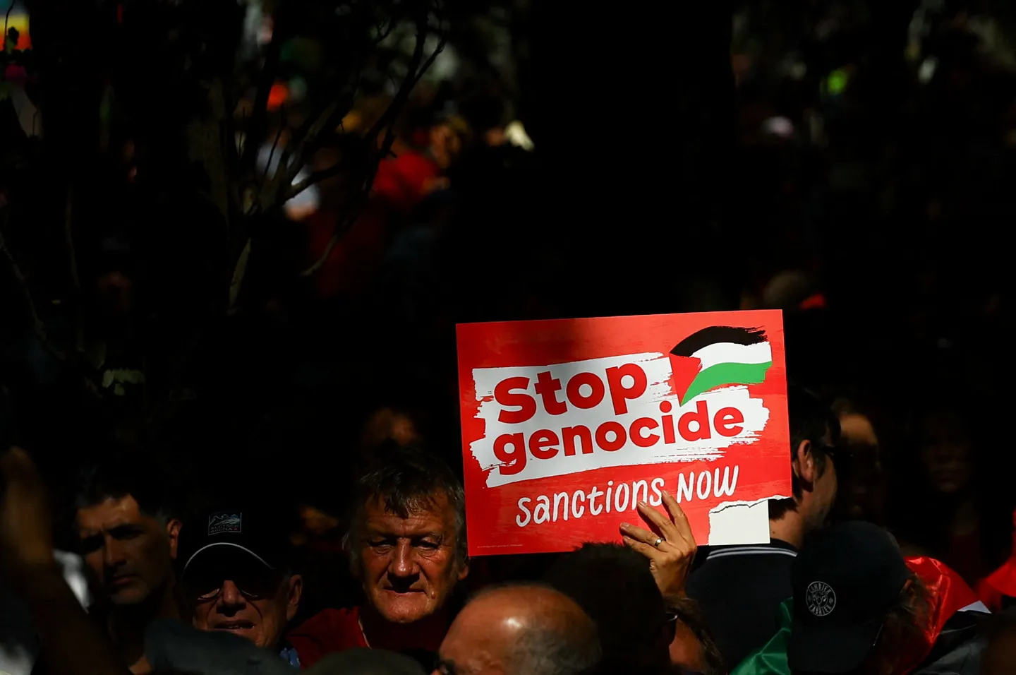 'Red line for Gaza': Tens of thousands march in Brussels to show solidarity with Palestinians