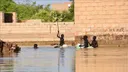 السودان.. نزوح 581 أسرة وانهيار مئات المنازل جراء السيول