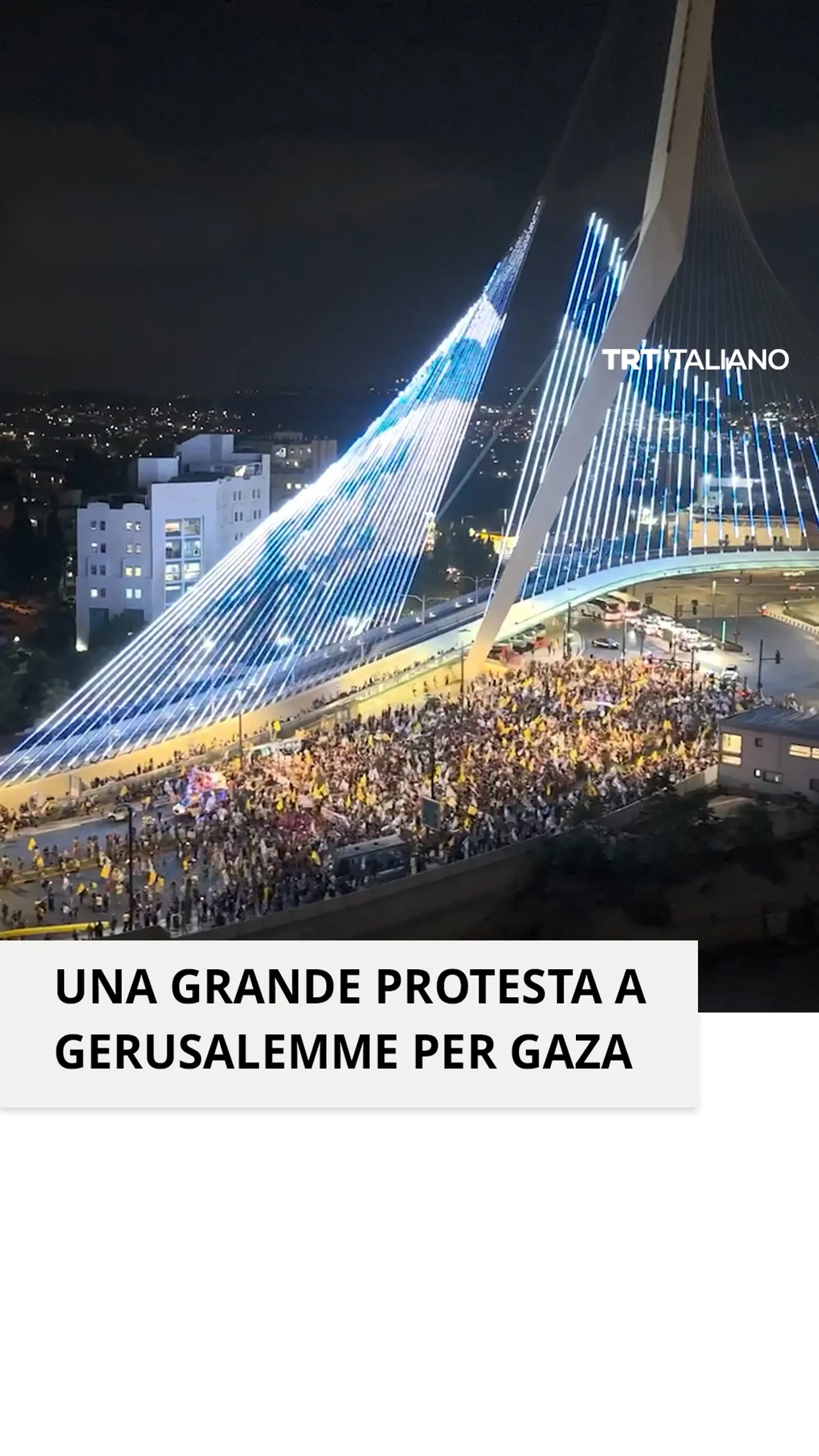 Centinaia di persone si sono radunate a Gerusalemme per chiedere a Israele di porre fine alla guerra