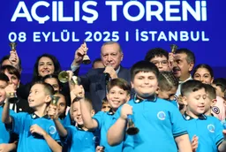 أردوغان بمناسبة بدء العام الدراسي بتركيا: لا تنسوا إخوانكم طلاب ومدرّسي غزة وفلسطين