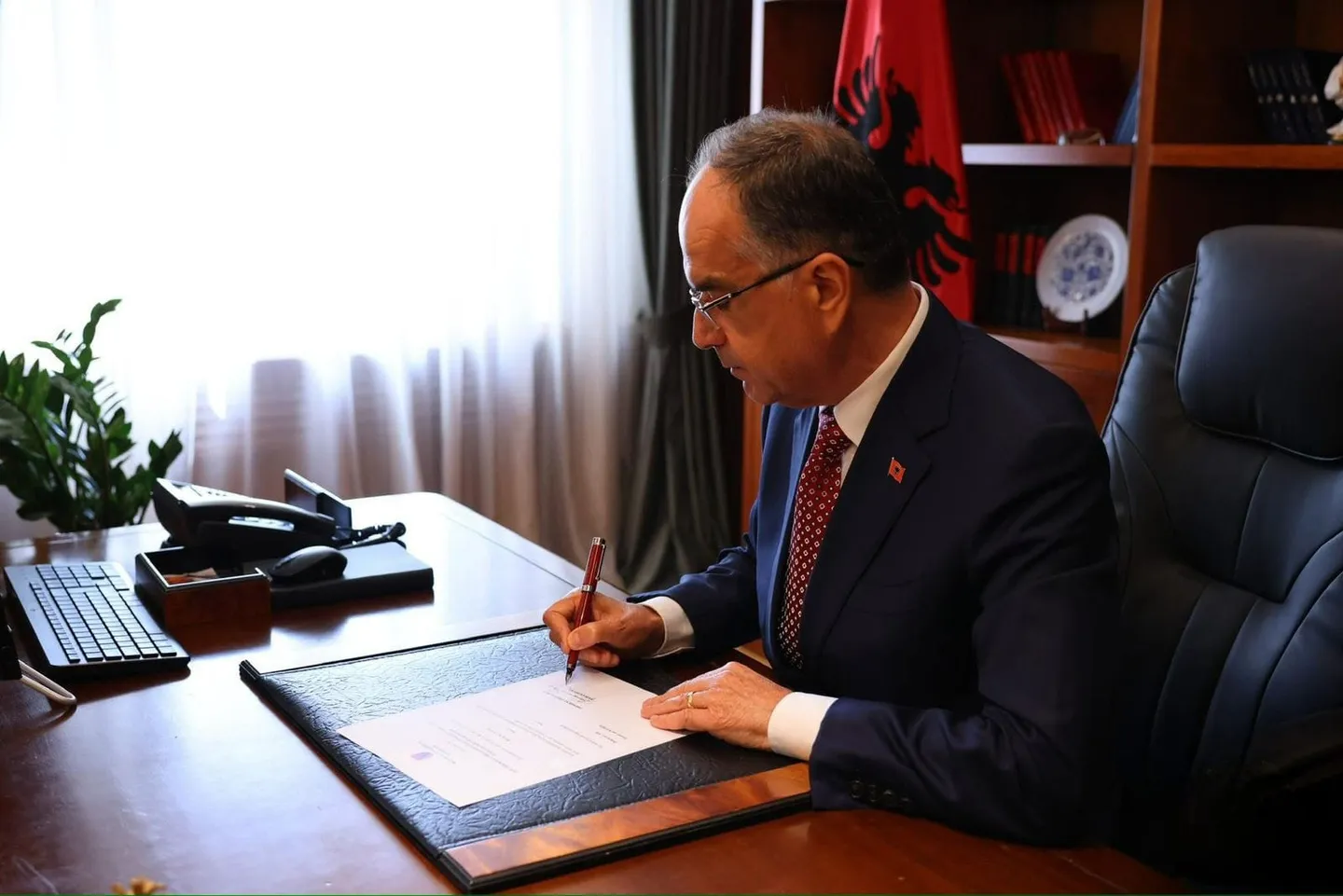 Presidenti i Shqipërisë: Të përballemi me çdo sfidë për Shqipërinë në BE