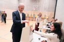 Norway's incumbent Labour Party coalition marginally ahead in post-poll projections