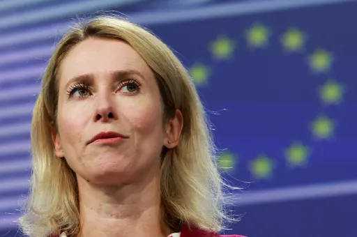 H Κάλας καλεί τη Ρωσία να "αποχωρήσει από το πεδίο της μάχης"