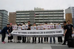 South Korea sends Korean Air flight to repatriate hundreds detained in largest US immigration raid