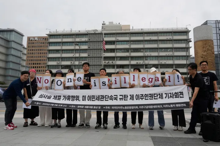 South Korea sends Korean Air flight to repatriate hundreds detained in largest US immigration raid