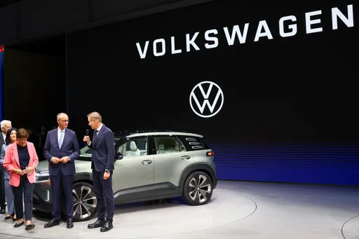 Wordt het verbod op auto's met een verbrandingsmotor uitgesteld?