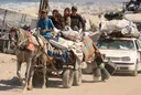 "Le monde entier observe notre massacre": les Palestiniens fuient Gaza