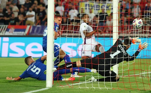 ФИФА ја казни Србија со 85 000 евра и 20 проценти помалку гледачи на натпреварот против Албанија