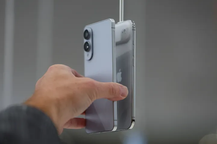 인도, 애플과 삼성의 휴대폰 생산량 증대를 위한 새로운 인센티브 계획