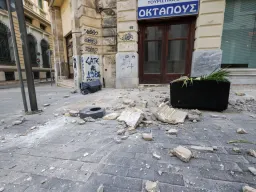 Terramoto de magnitude 5.2 abala a Grécia, sentido em Atenas