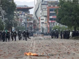 Nepal levanta proibição das redes sociais enquanto número de mortos dos protestos aumenta para 19