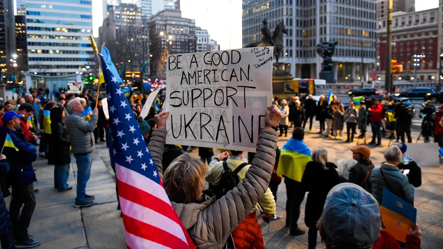 США хотят урезать помощь Украине?