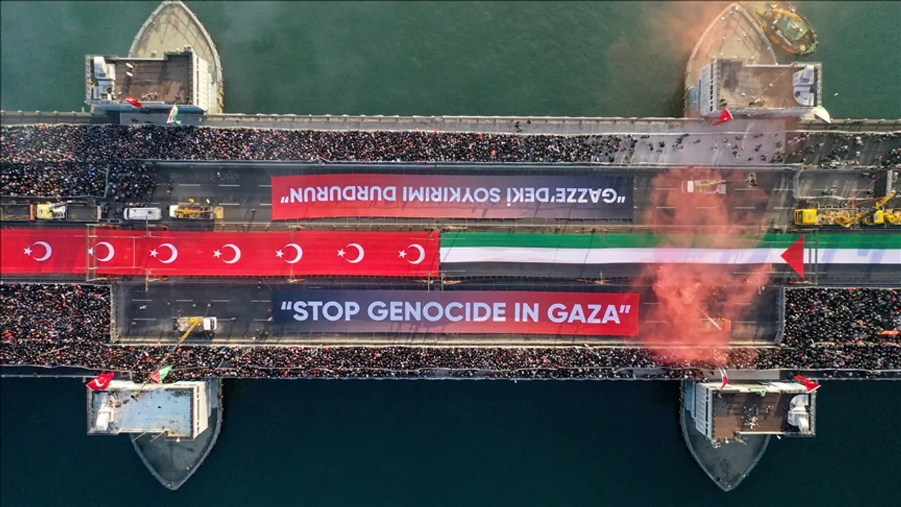 Десетици илјади граѓани на пропалестинскиот марш во Истанбул