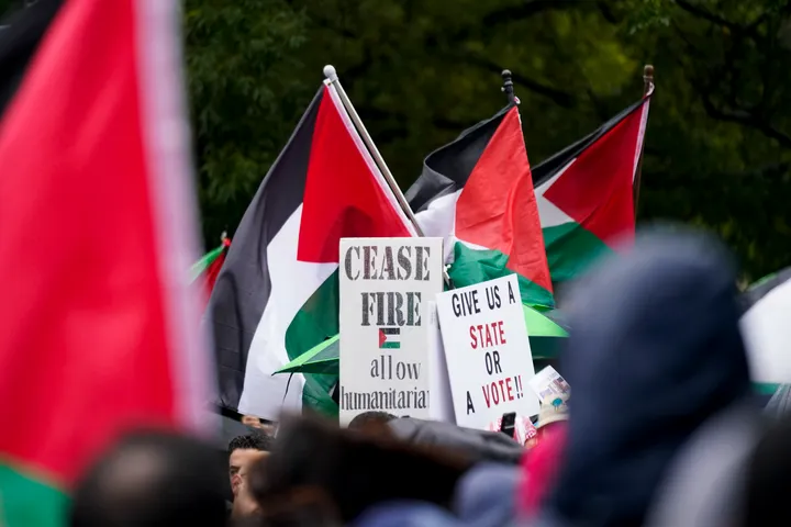 Hundreds in Sweden cancel New Year’s celebrations to rally in support of Palestine