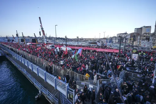 Zehntausende demonstrieren in Istanbul in Solidarität mit Palästina